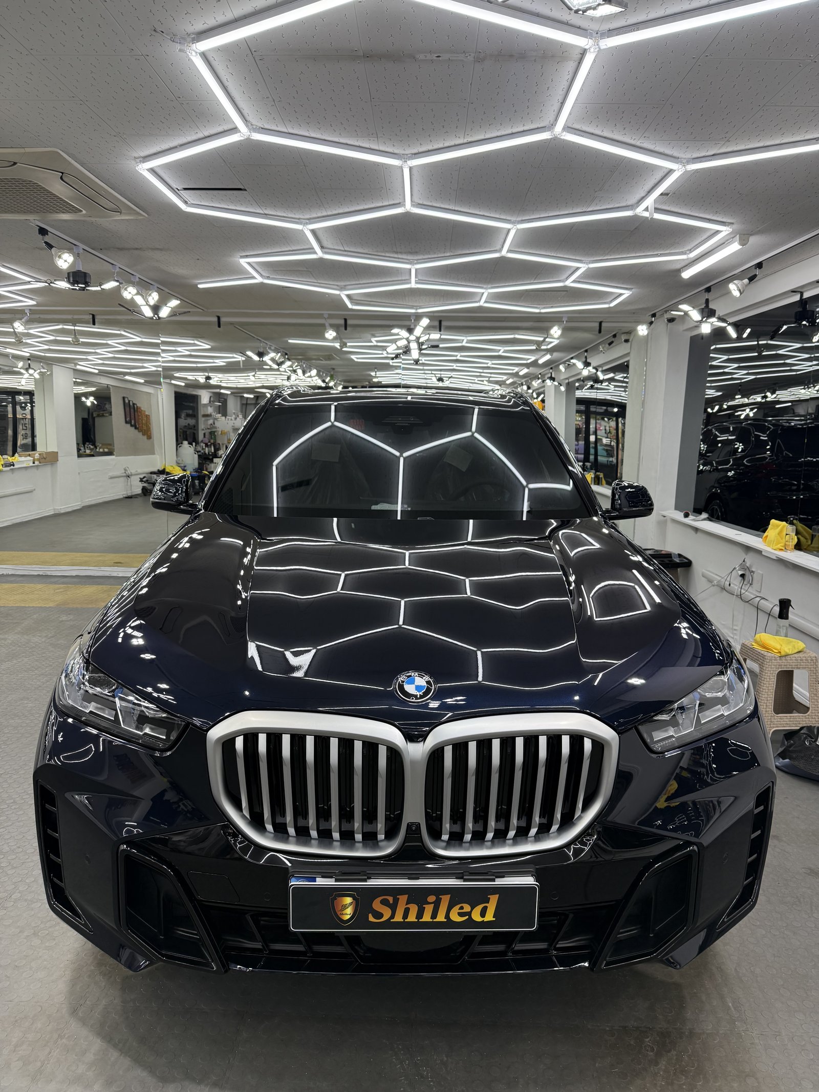 BMW X5 블루 신차 F5 유리막코팅 - 부산 쉴드광택 전면