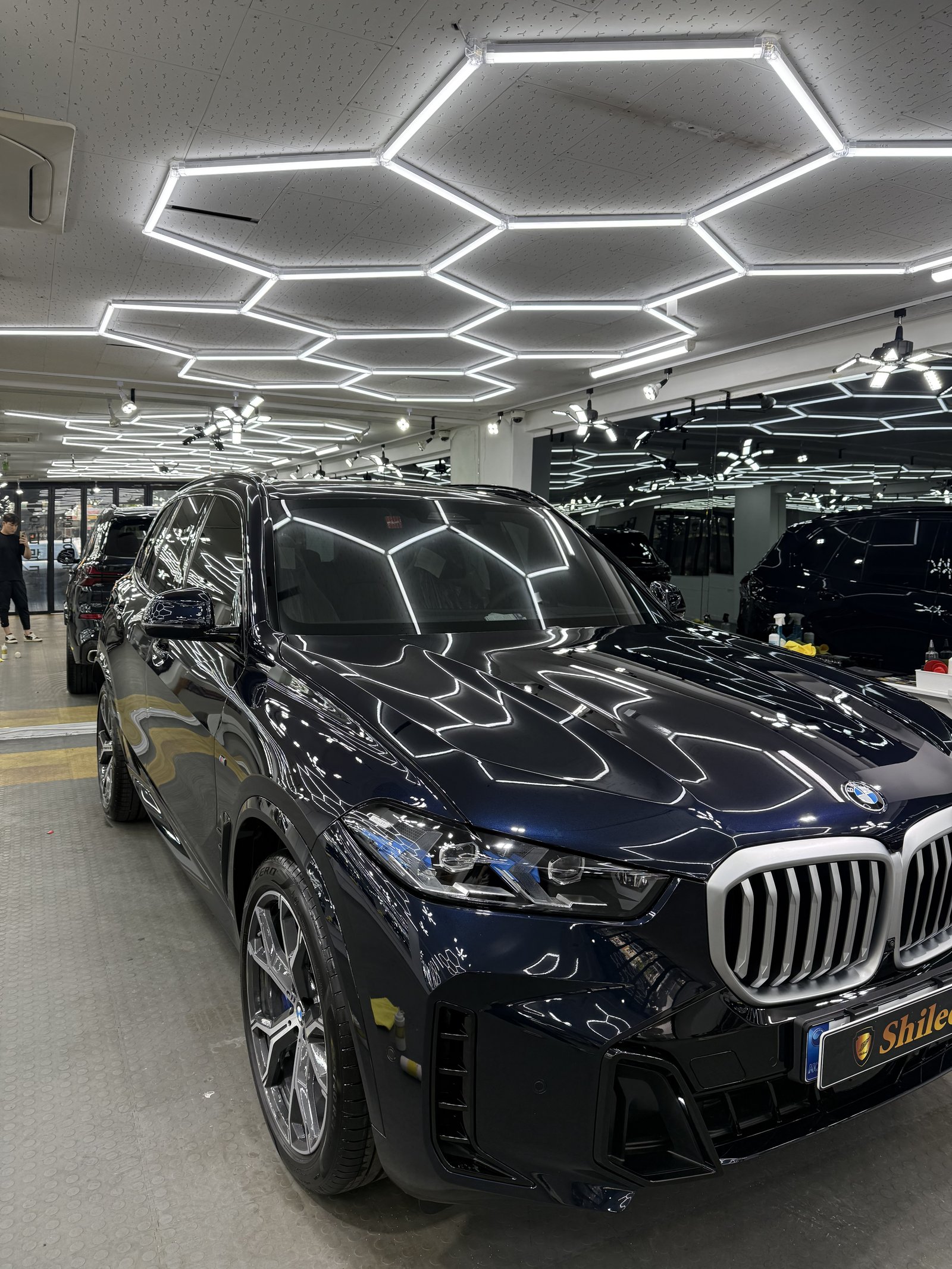 BMW X5 블루 전측면 글로시 - 부산 유리막코팅