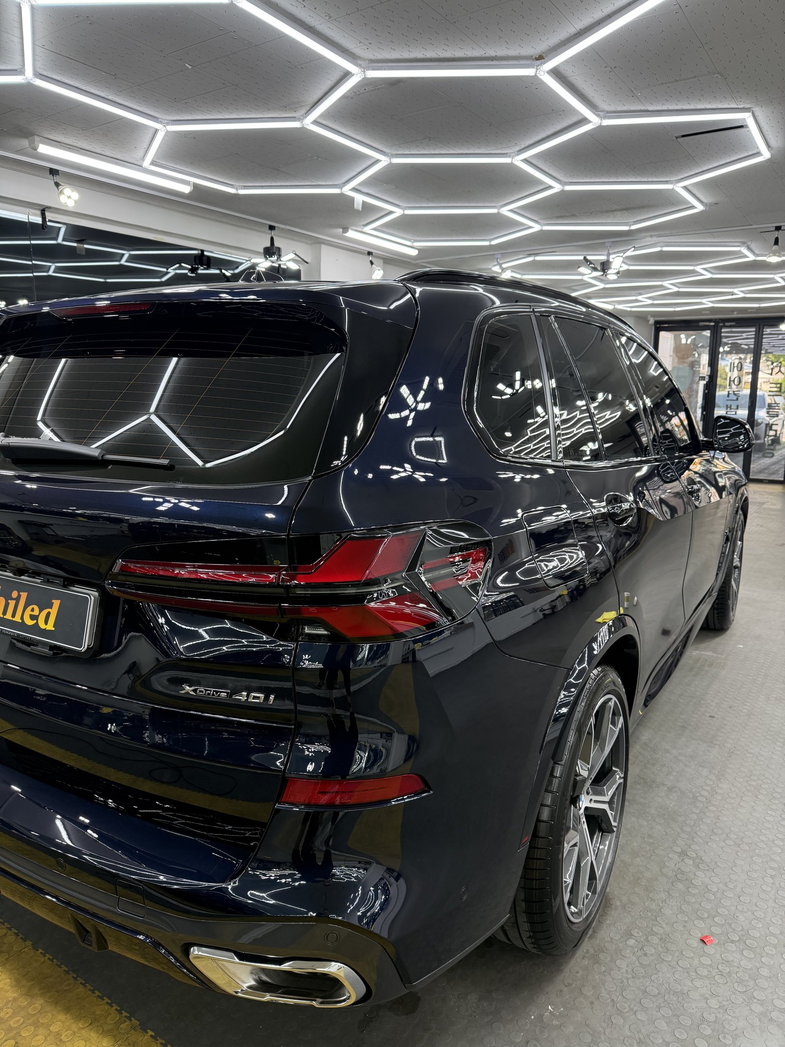 BMW X5 블루 후측면 리어 게이트 - 부산 쉴드광택 신차코팅