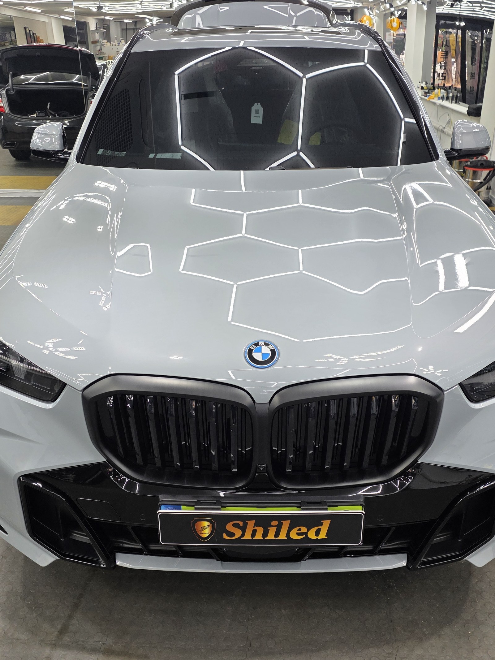 BMW X5 그레이 전측면 그릴 - 부산 유리막코팅