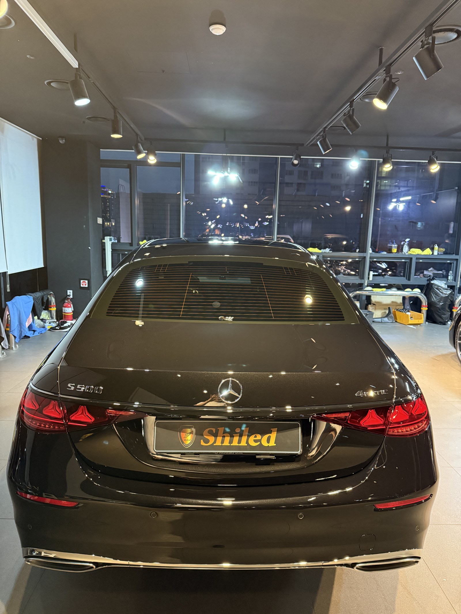 벤츠 S450 검정 신차 후측면 - 부산 쉴드광택 신차코팅