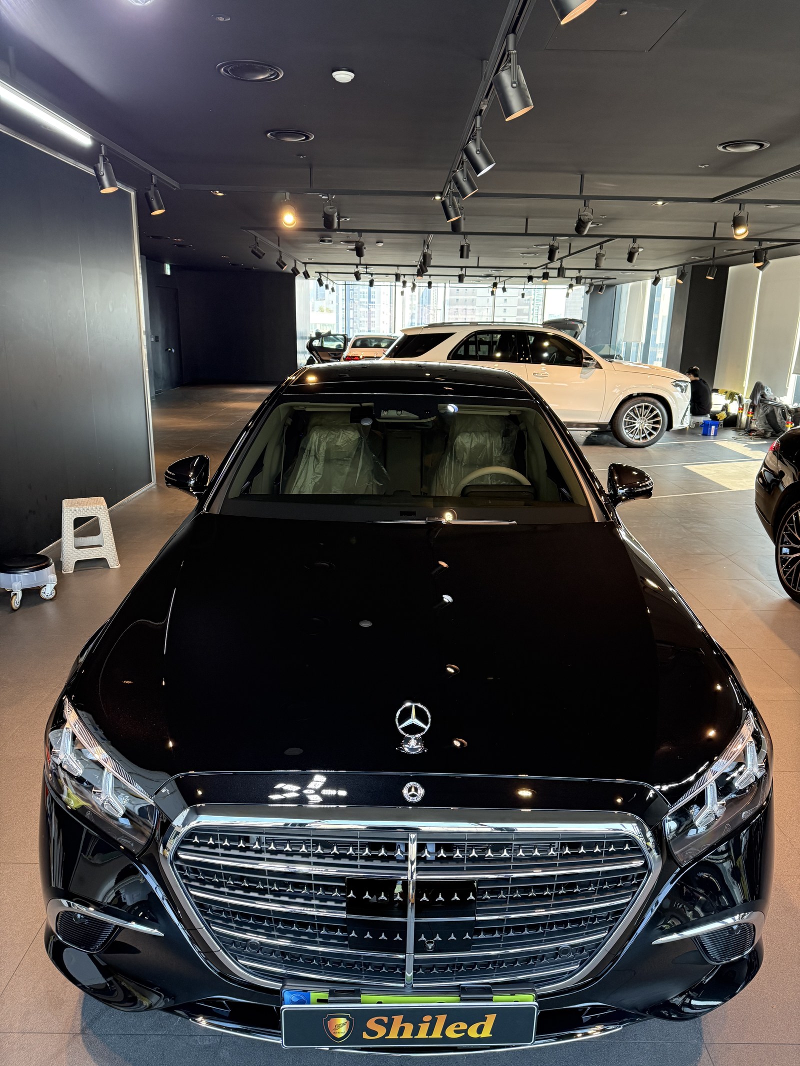 벤츠 S500 검정 신차 F5 유리막코팅 - 부산 쉴드광택 전면