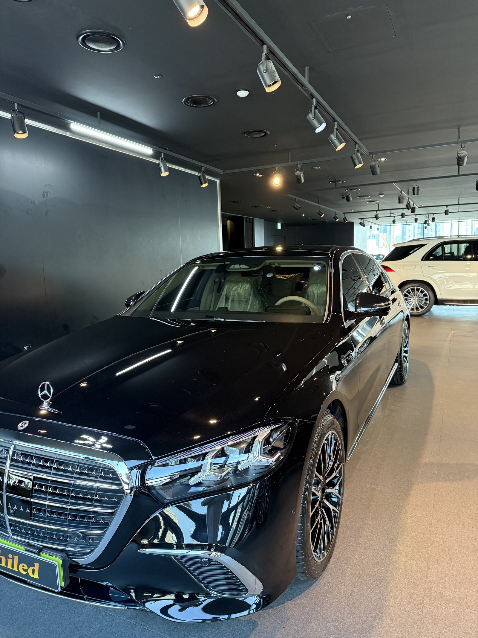 벤츠 S500 검정 전측면 그릴 - 부산 유리막코팅