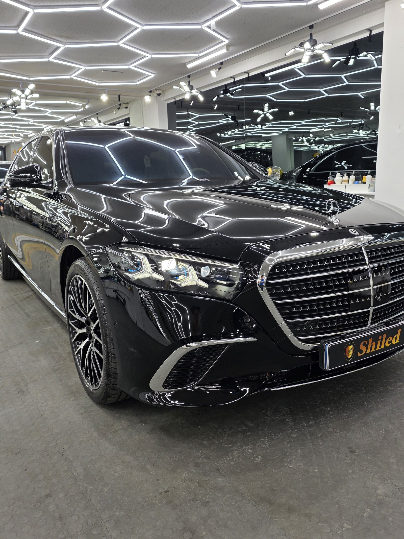 벤츠 S500 검정 신차 후측면 - 부산 쉴드광택 신차코팅