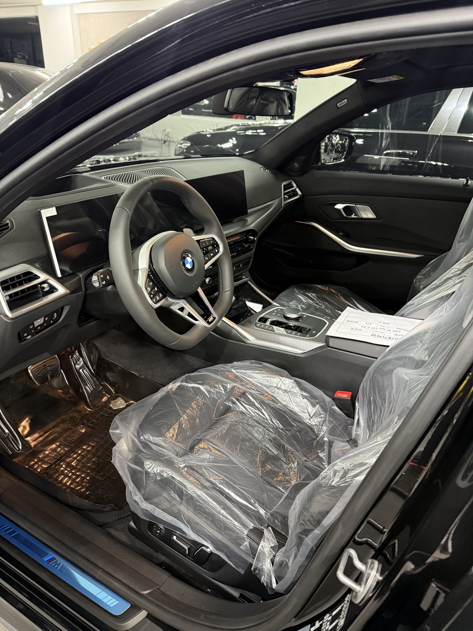 BMW 320i 신차 실내 - 출고 전 컨디션