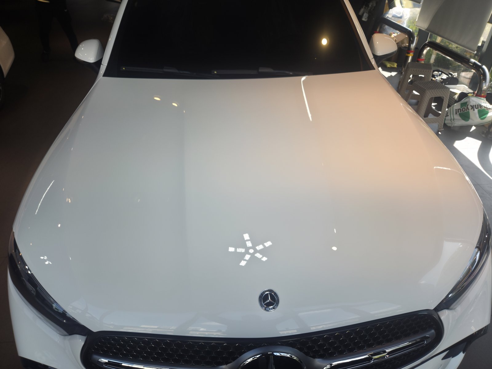 벤츠 GLC300 백색 신차 전측면 - 부산 유리막코팅