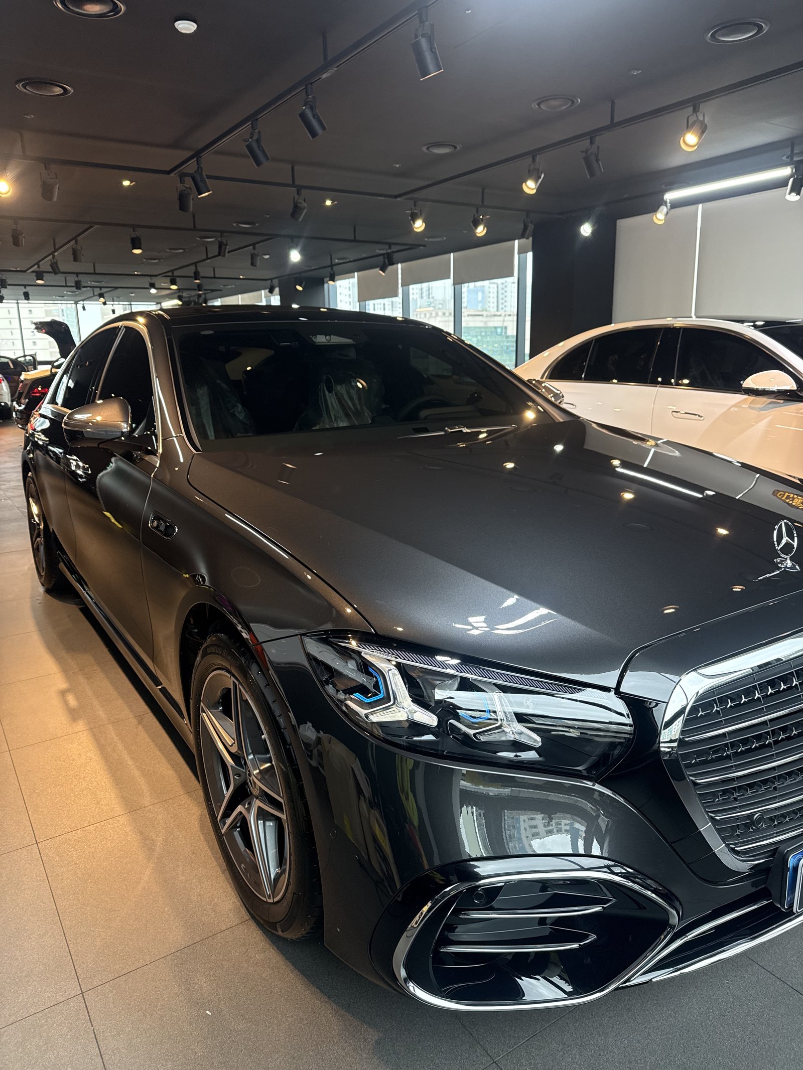 벤츠 S450 그레이 신차 전측면 - 부산 유리막코팅