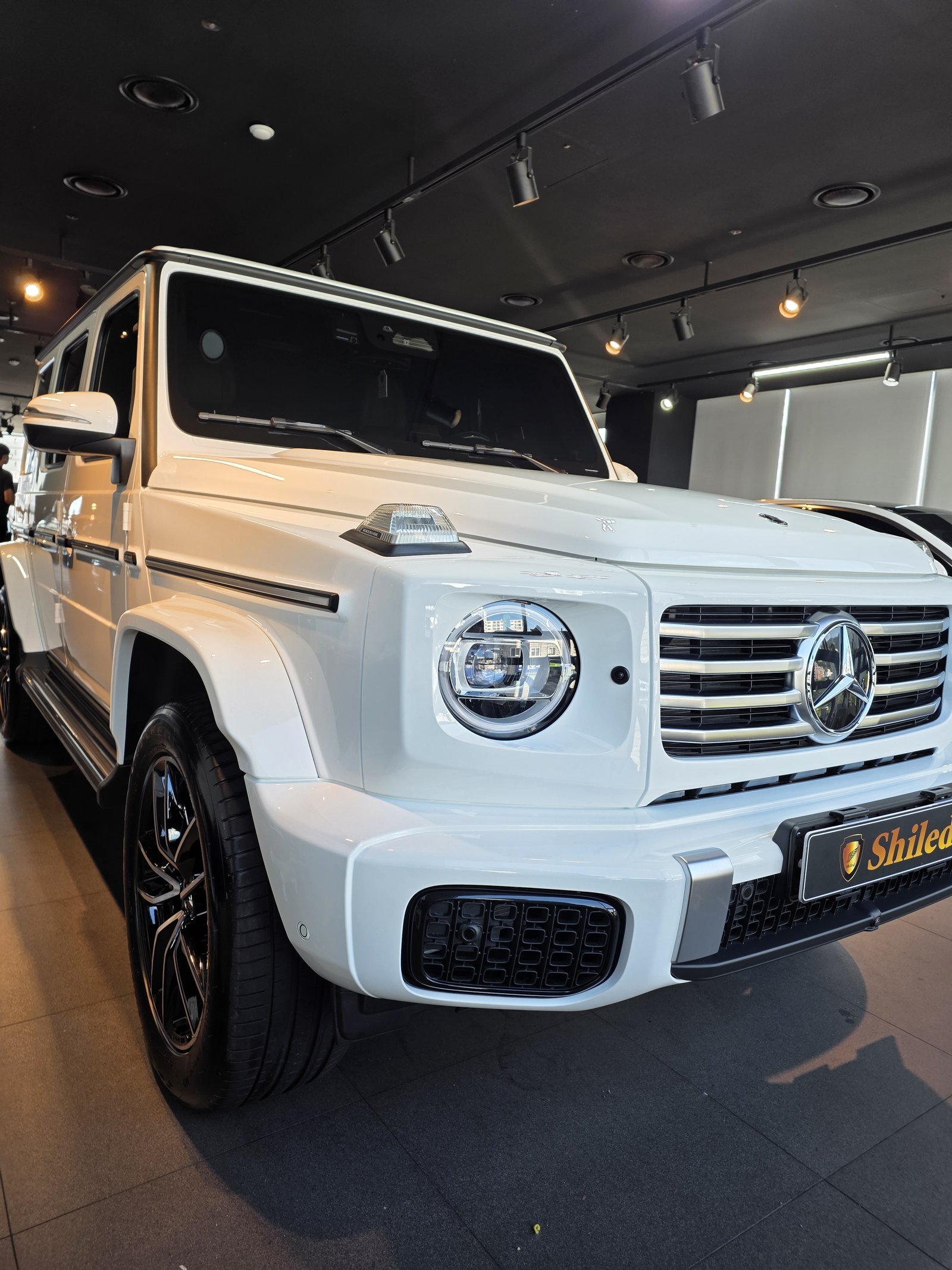 벤츠 G450 신차 후측면 - 출고 전 코팅
