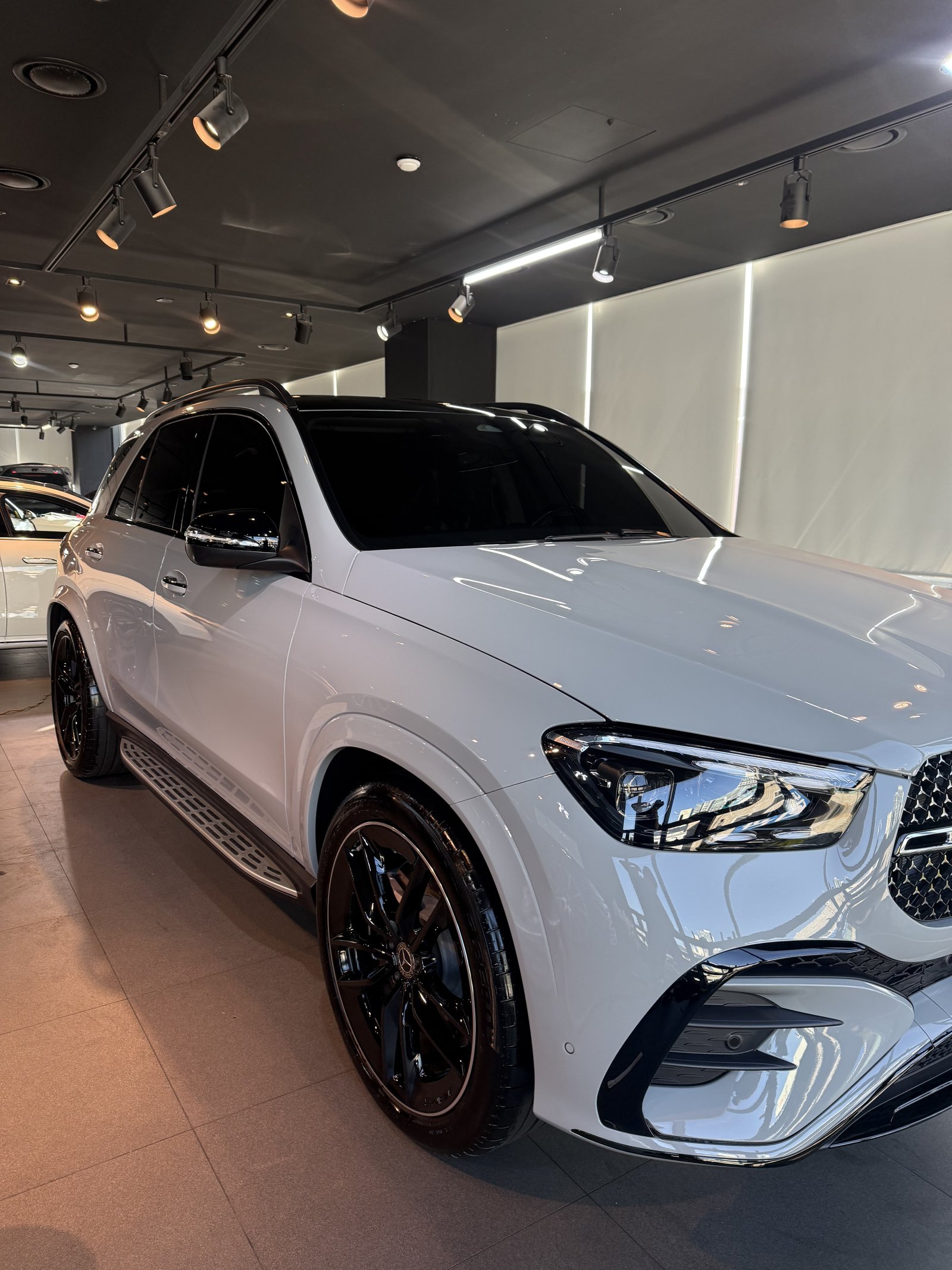 벤츠 GLE450 AMG라인 신차 전측면 - 부산 유리막코팅