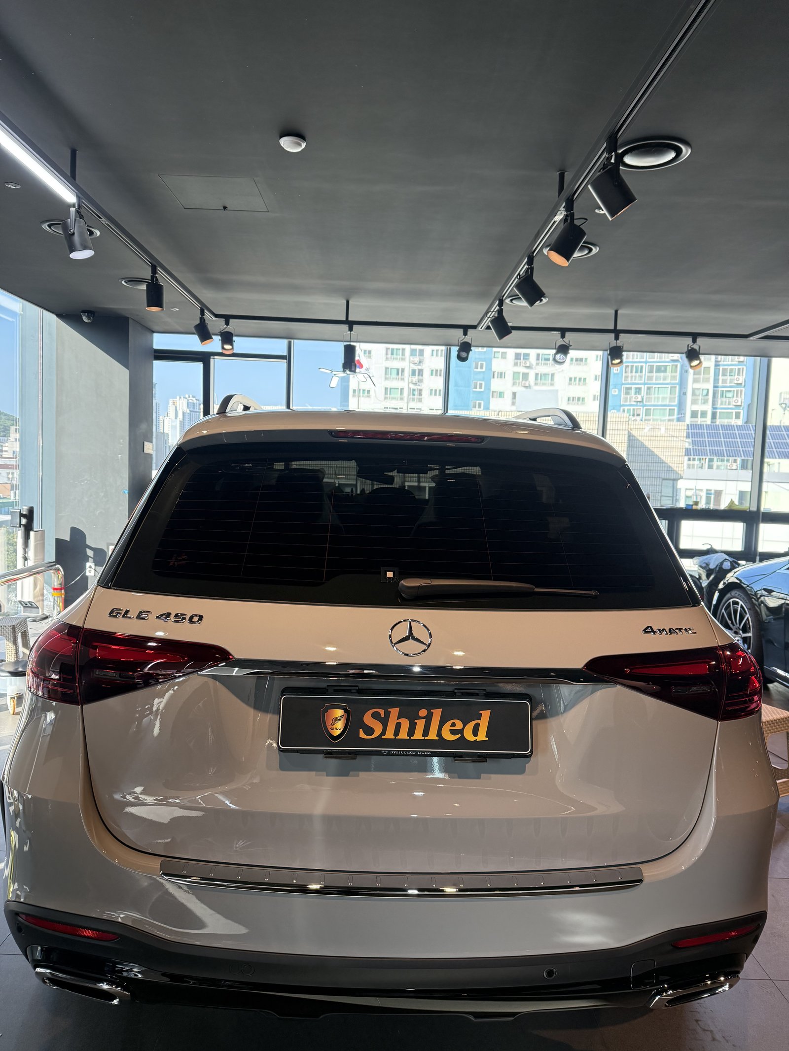 벤츠 GLE450 AMG라인 신차 후면 - 부산 쉴드광택 신차코팅