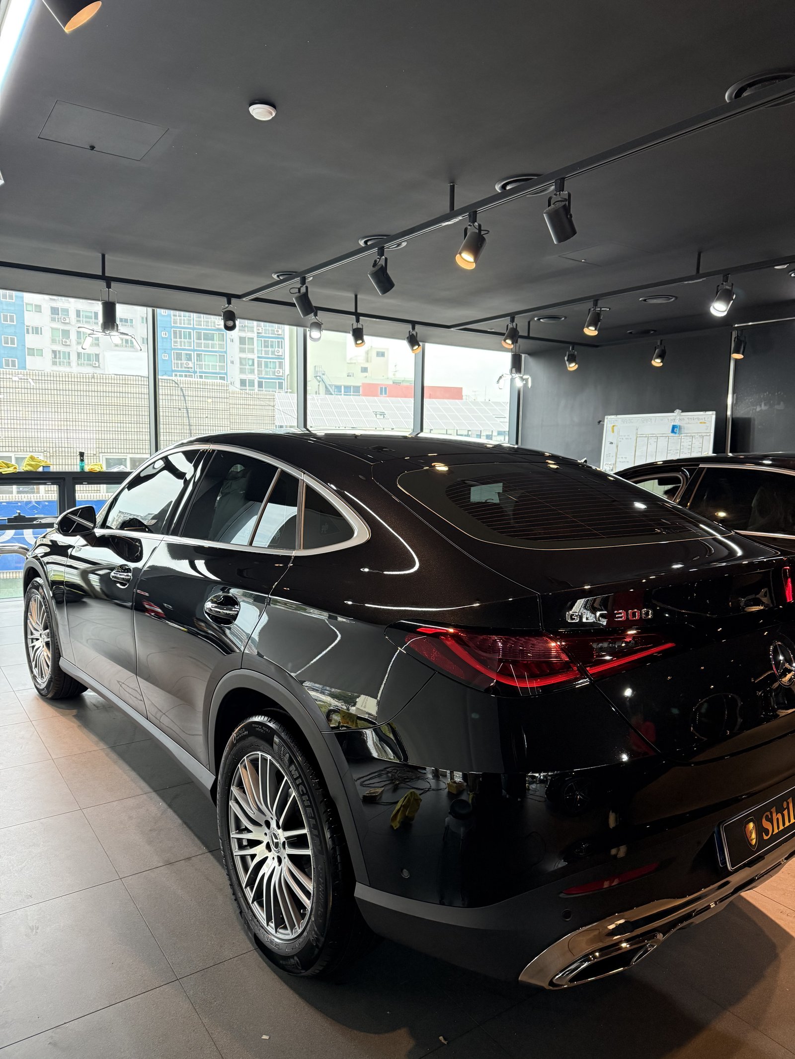 벤츠 GLC300 쿠페 신차 측후면 광택 - 부산 유리막코팅