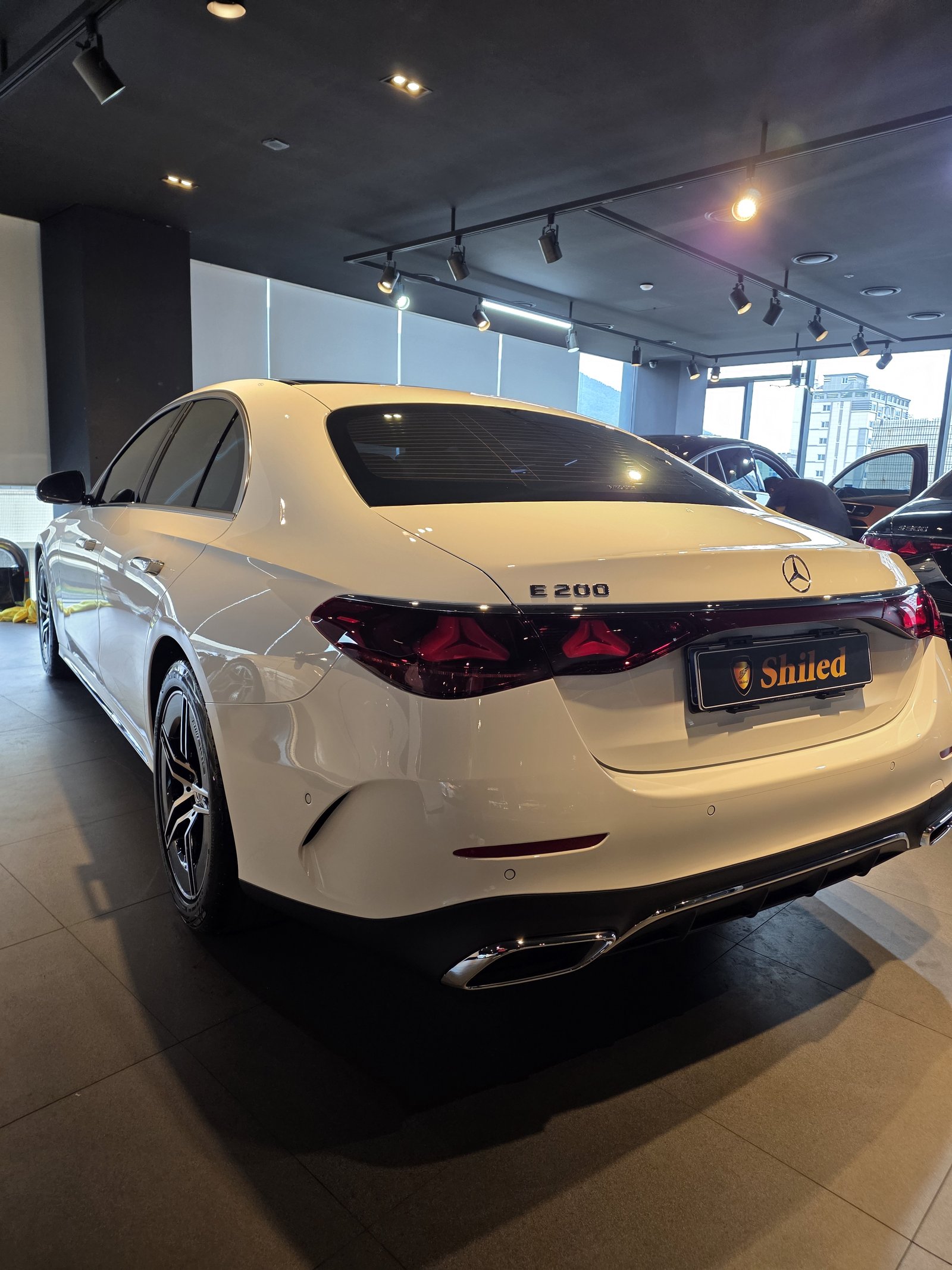 벤츠 E200 AMG 신차 측후면 광택