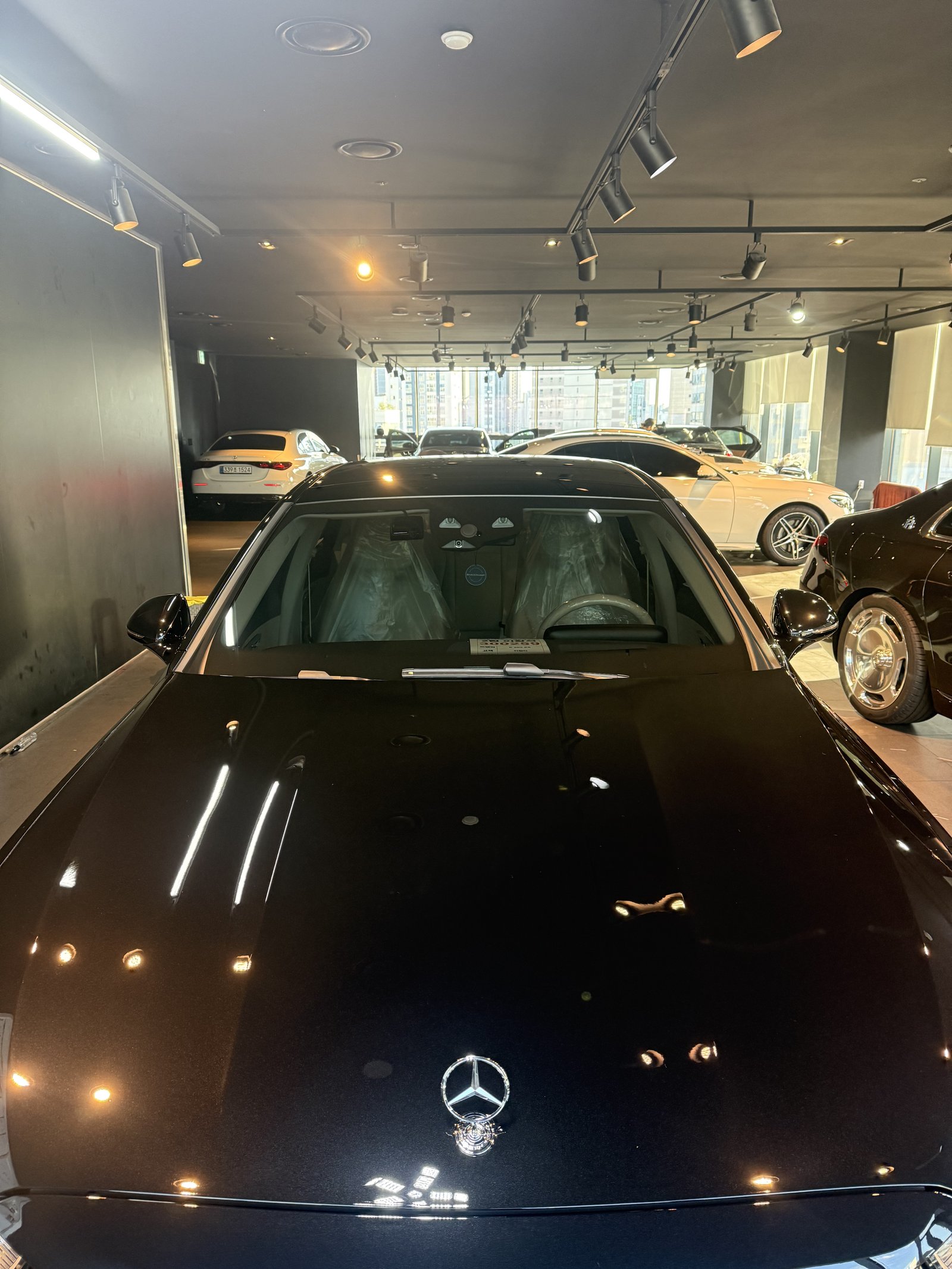 E200 EX 신차 보닛 반사 - 부산 유리막코팅