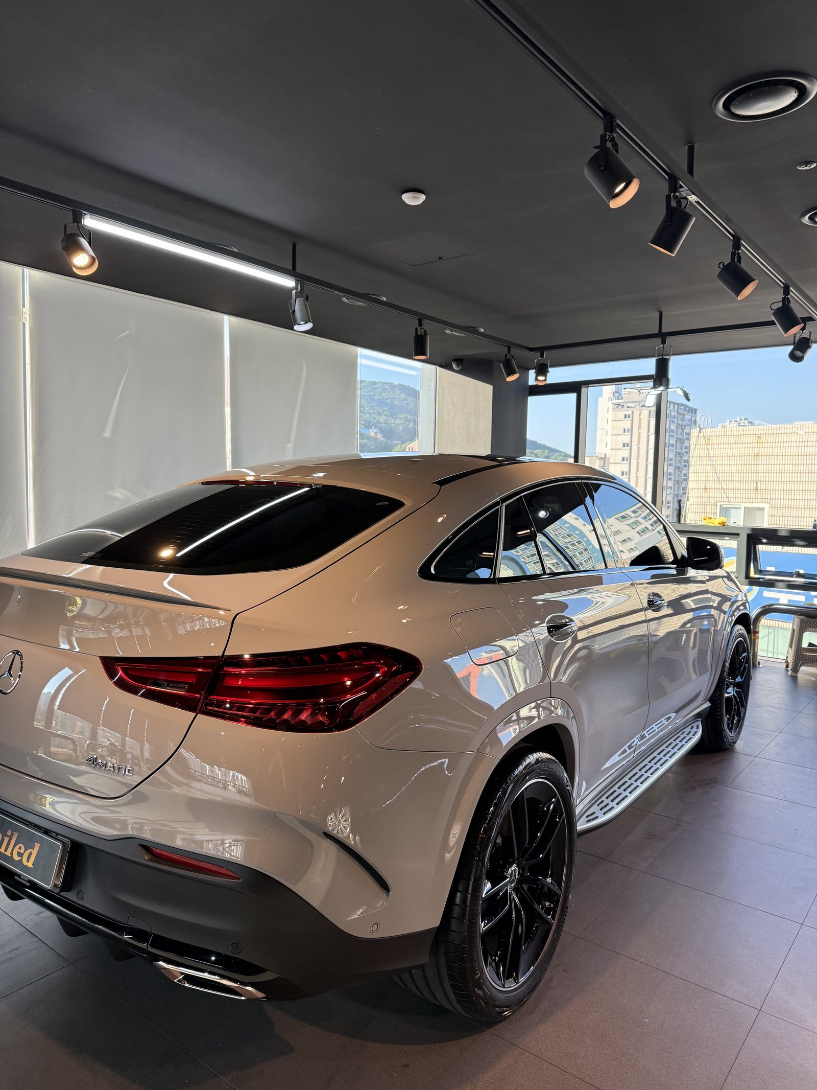 GLE450 AMG 쿠페 후측면 경사 루프라인 - 부산 쉴드광택