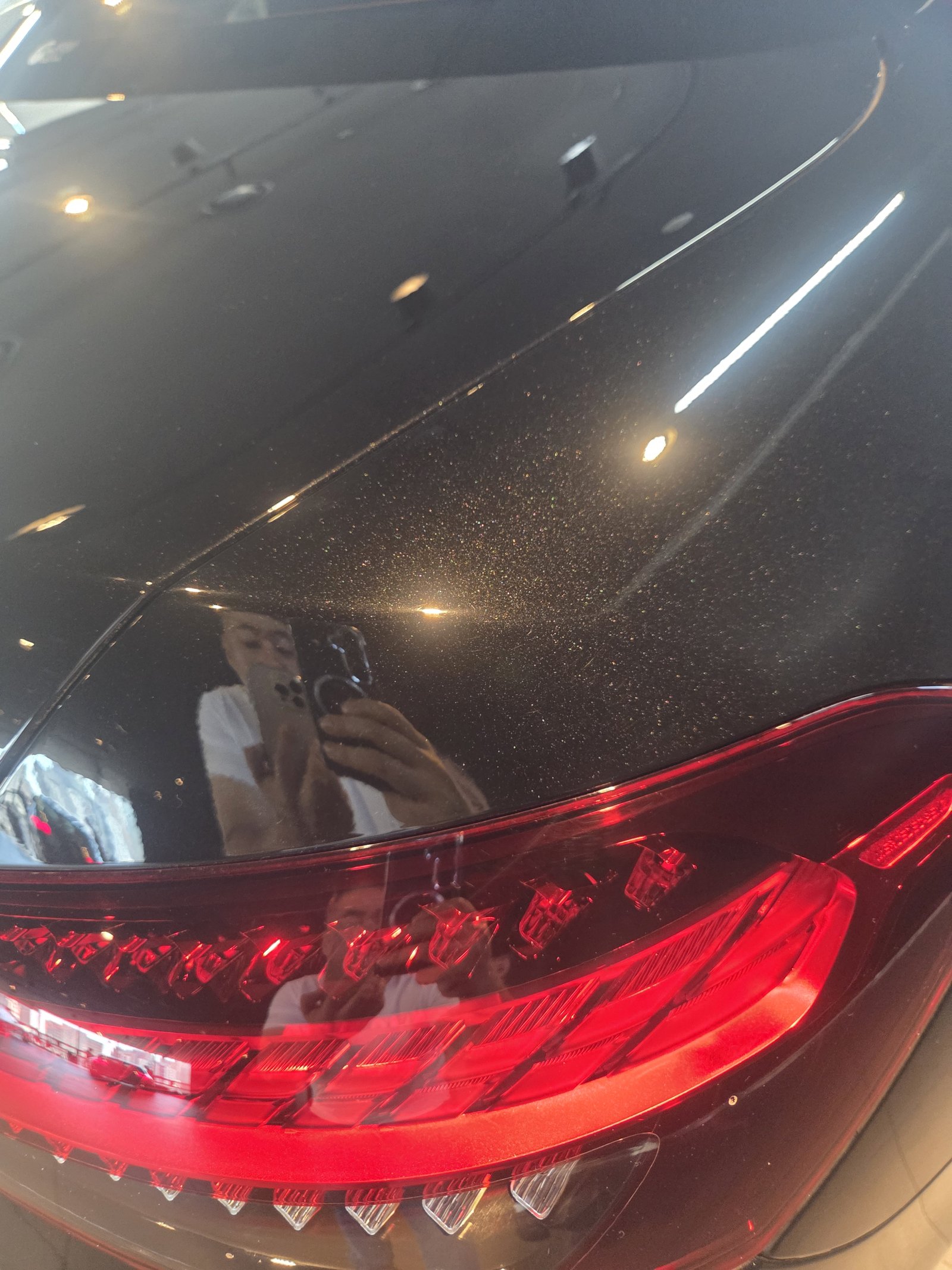 벤츠 E300e 검정 뒷펜더 - 광택 후