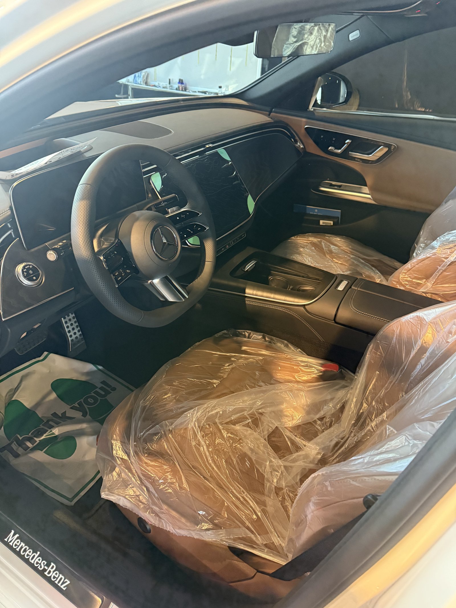 E200 AMG 브라운 실내 - 출고 전 컨디션