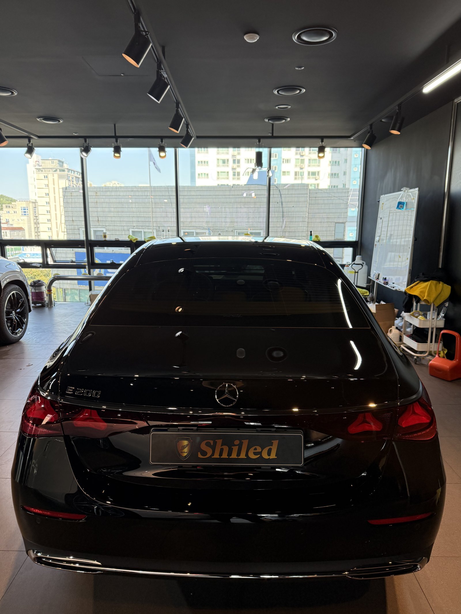 E200 EX 검정 후면 - 부산 쉴드광택 신차코팅