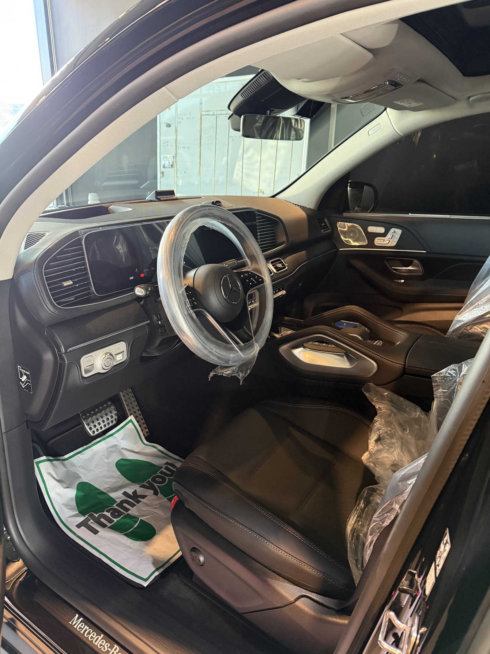 GLE450 AMG 첫 번째 차 블랙 실내 - 출고 전 컨디션