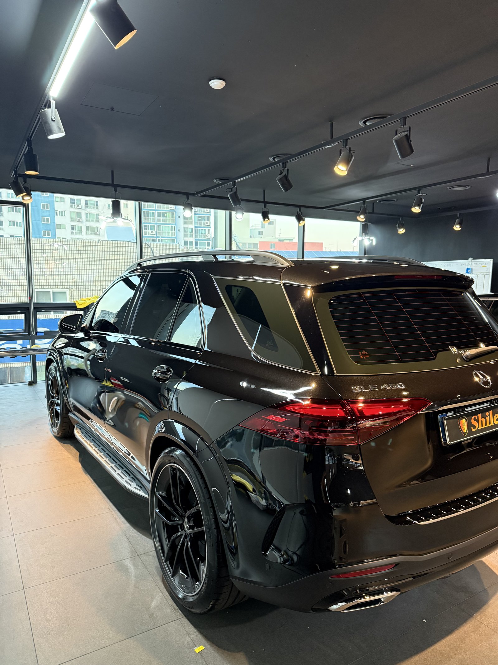 GLE450 AMG 검정 두 번째 차 후측면