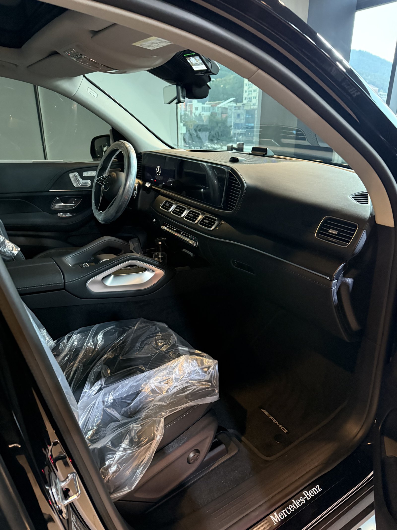 GLE450 AMG 두 번째 차 블랙 실내 - 출고 전 컨디션