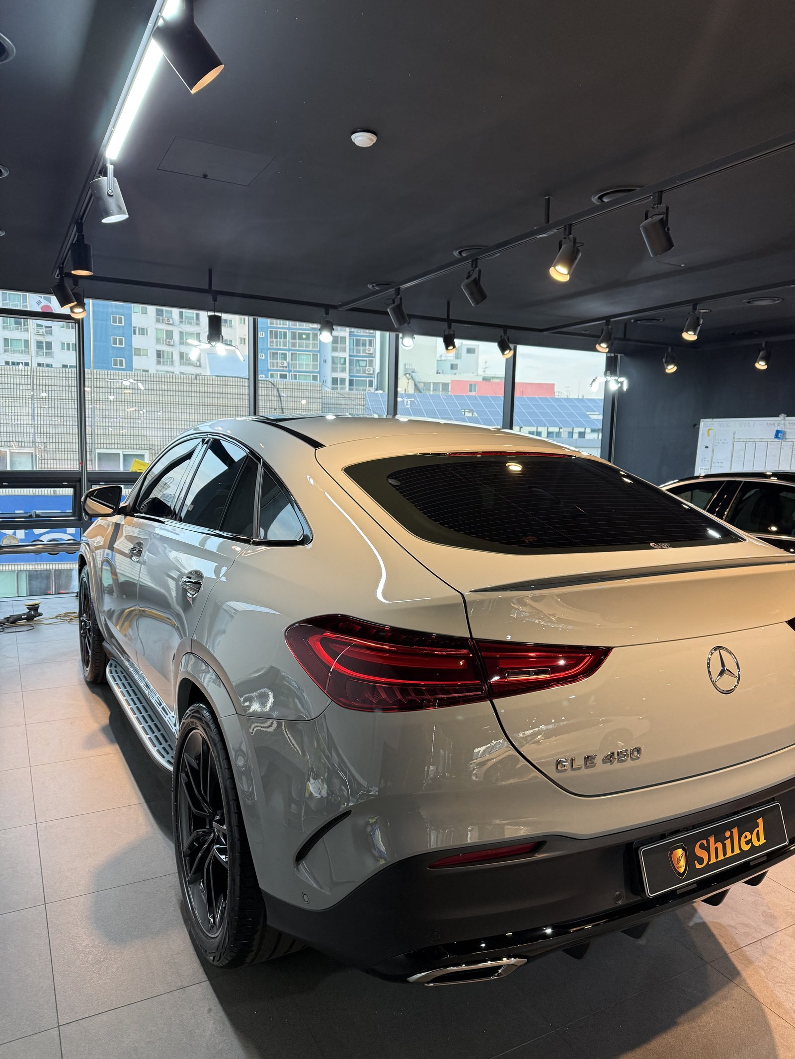 GLE450 AMG 쿠페 그레이 측후면 - 부산 유리막코팅