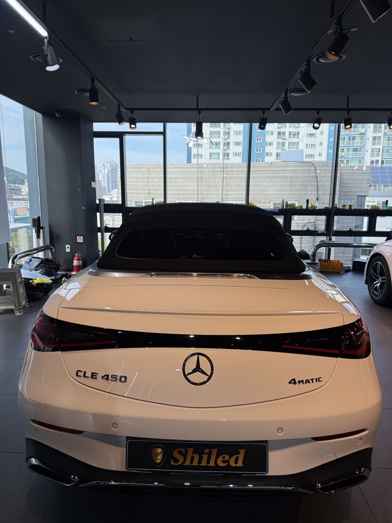 CLE450 카브리올레 백색 후면