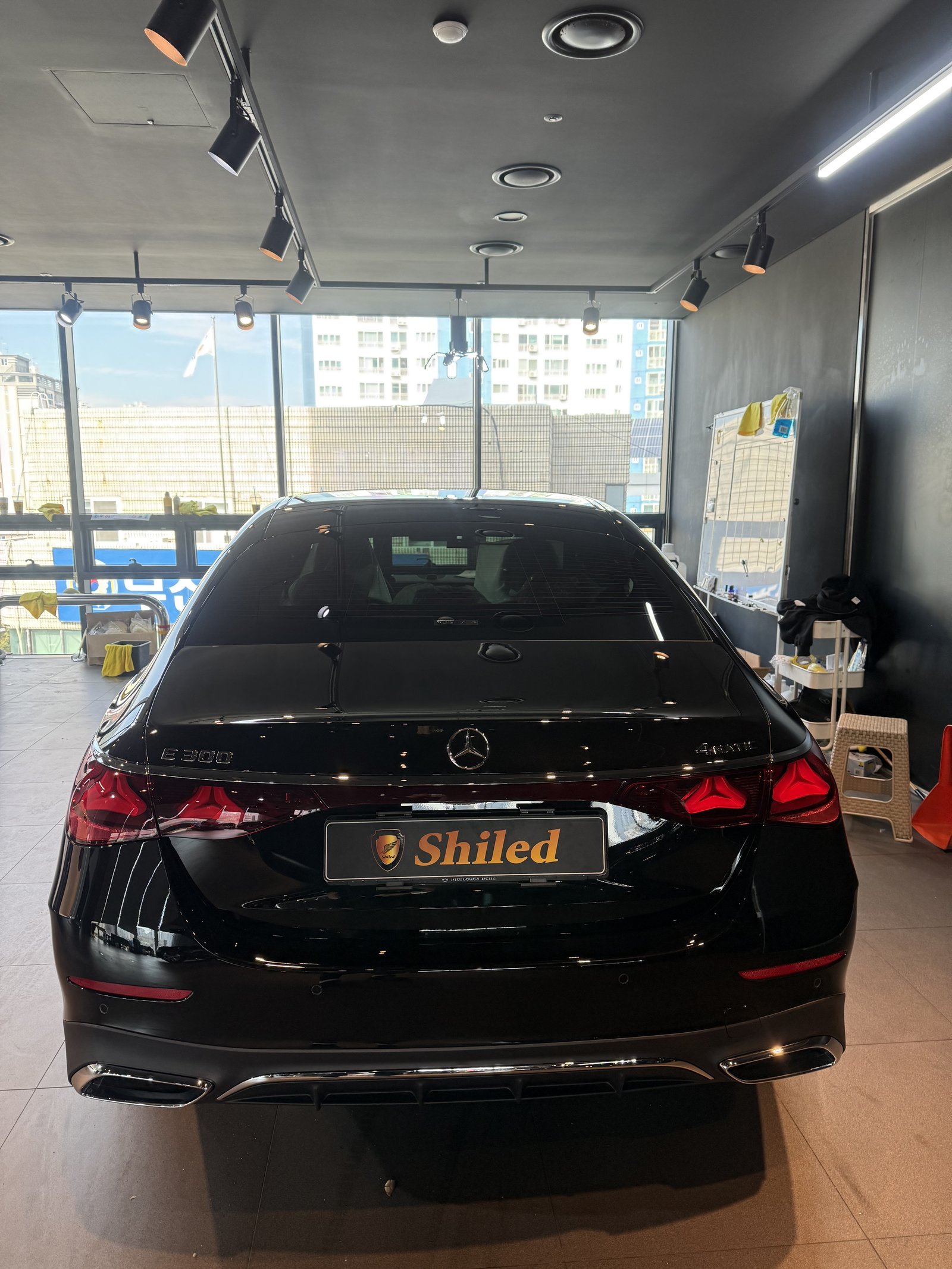E300 AMG 검정 후면