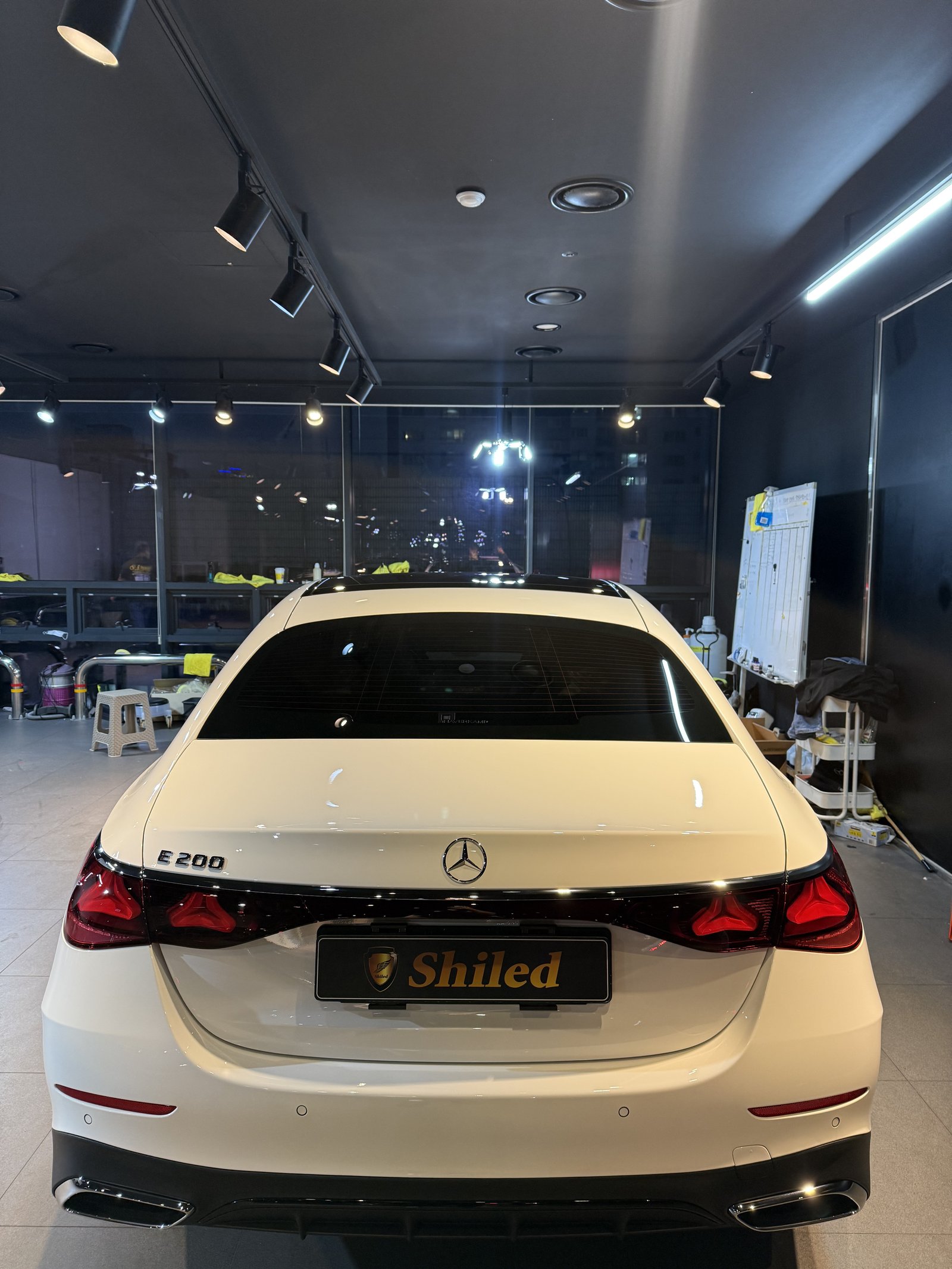 E200 AMG 후면