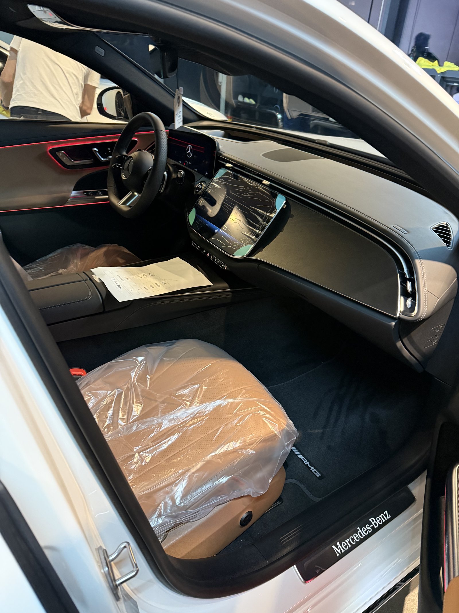 E200 AMG 실내 조수석 쪽