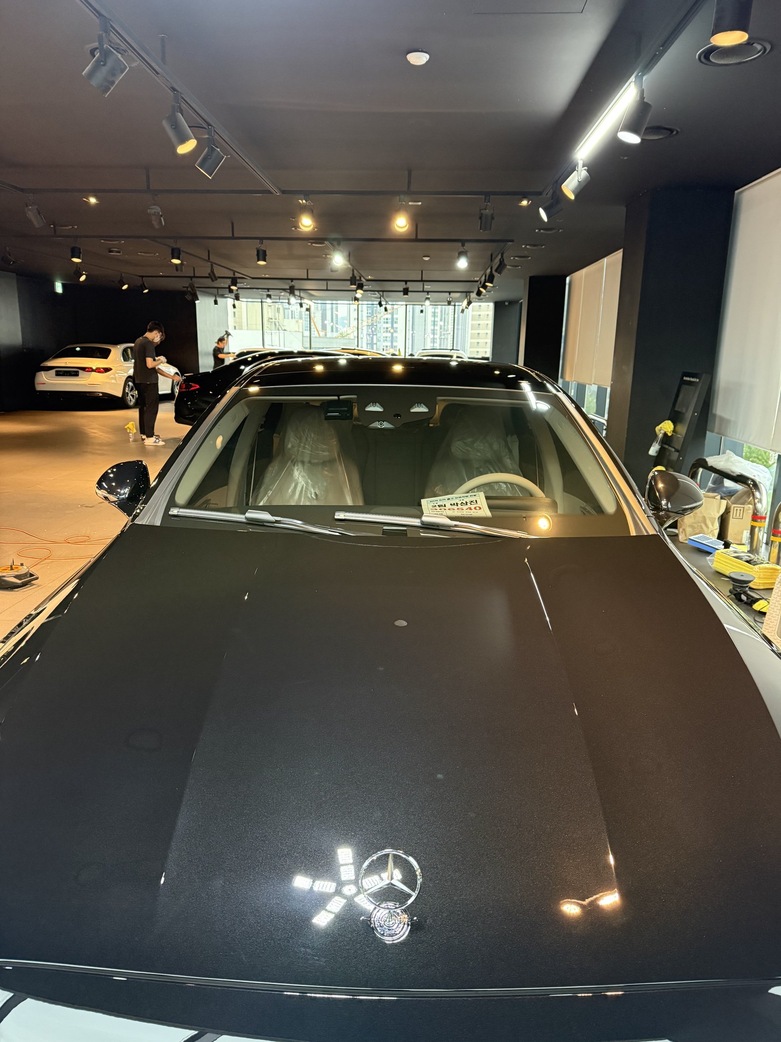 E300 EX 보닛 - 출고 전 코팅