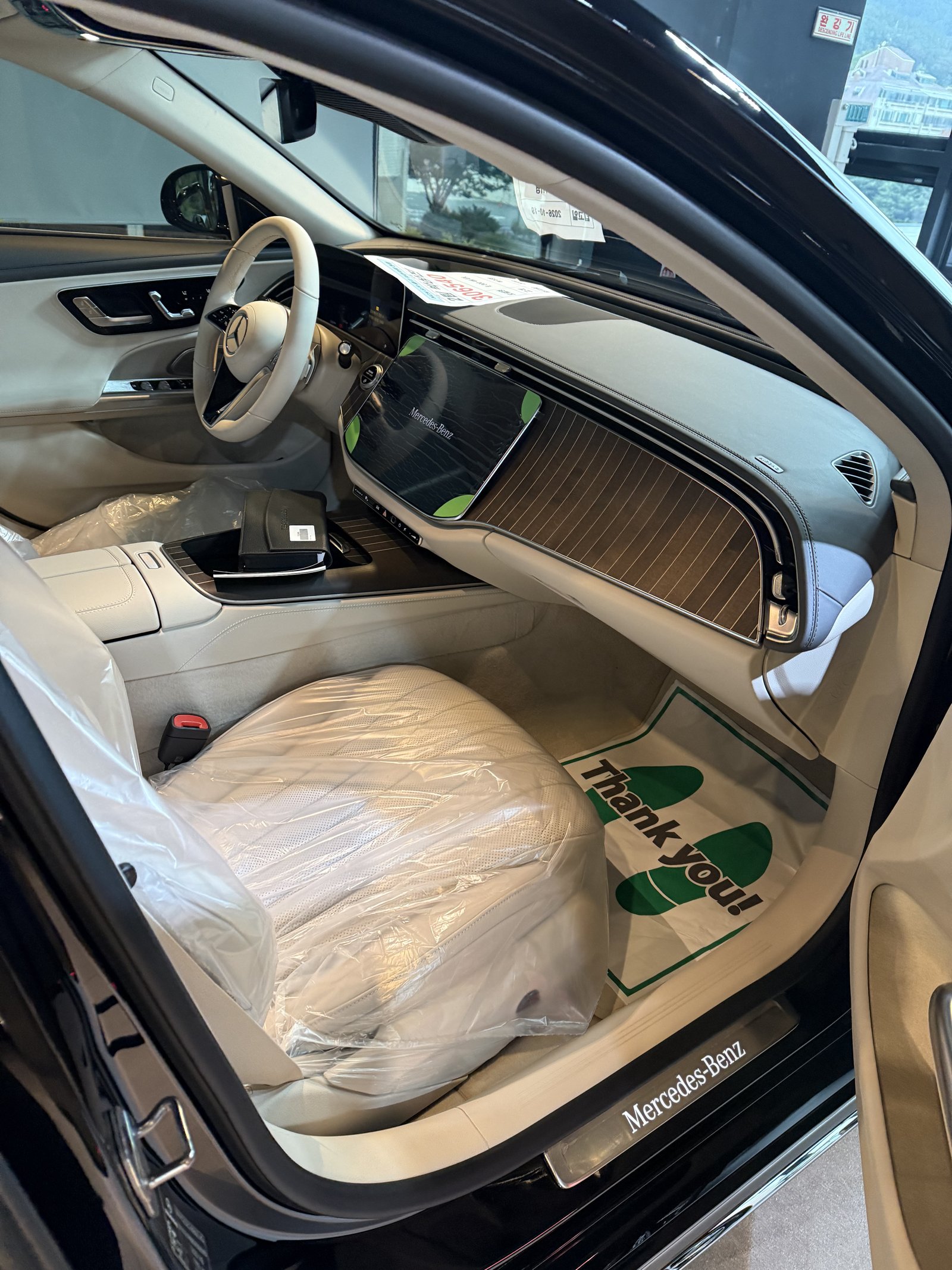 E300 EX 실내 조수석 쪽