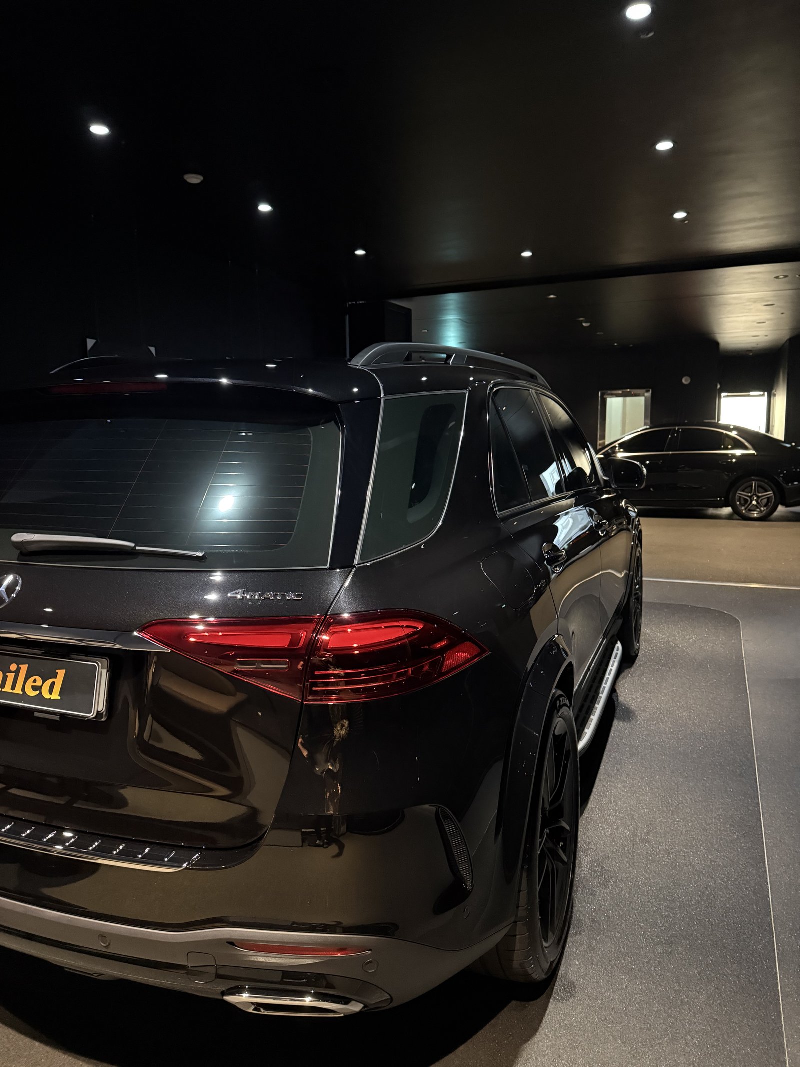 GLE450 AMG 후측면 - 출고 전 코팅