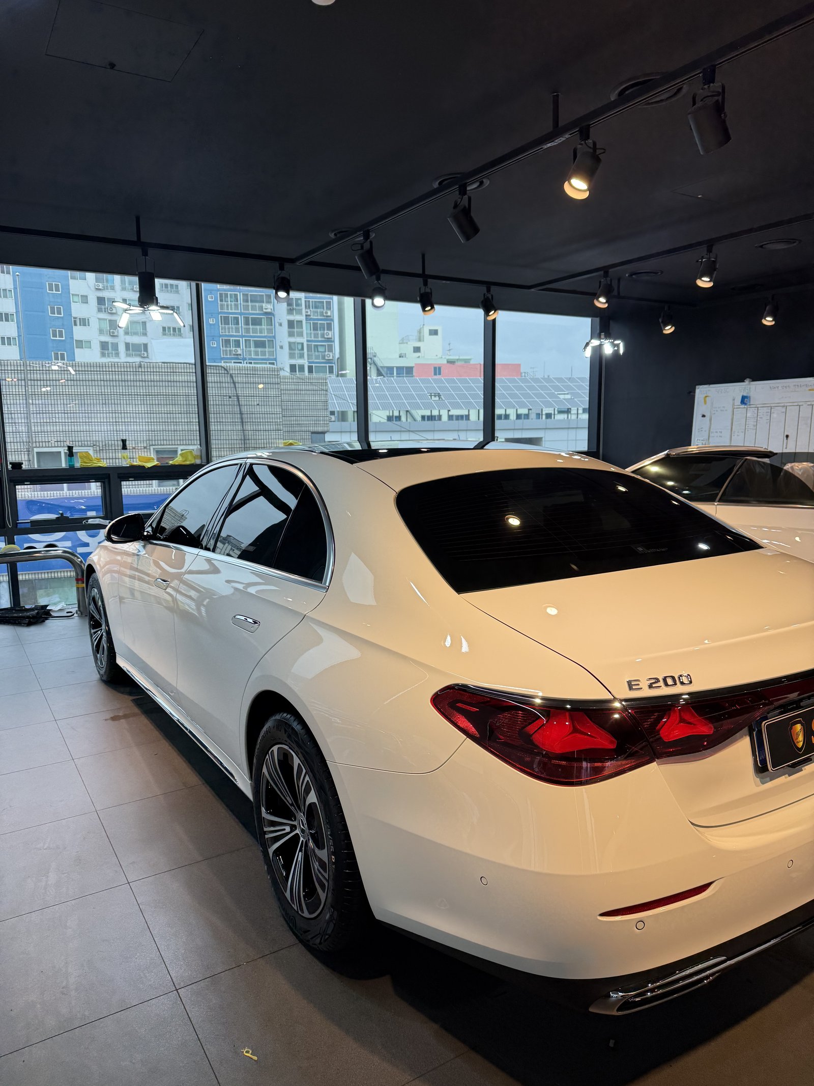 E200 EX 측후면 - 부산 유리막코팅