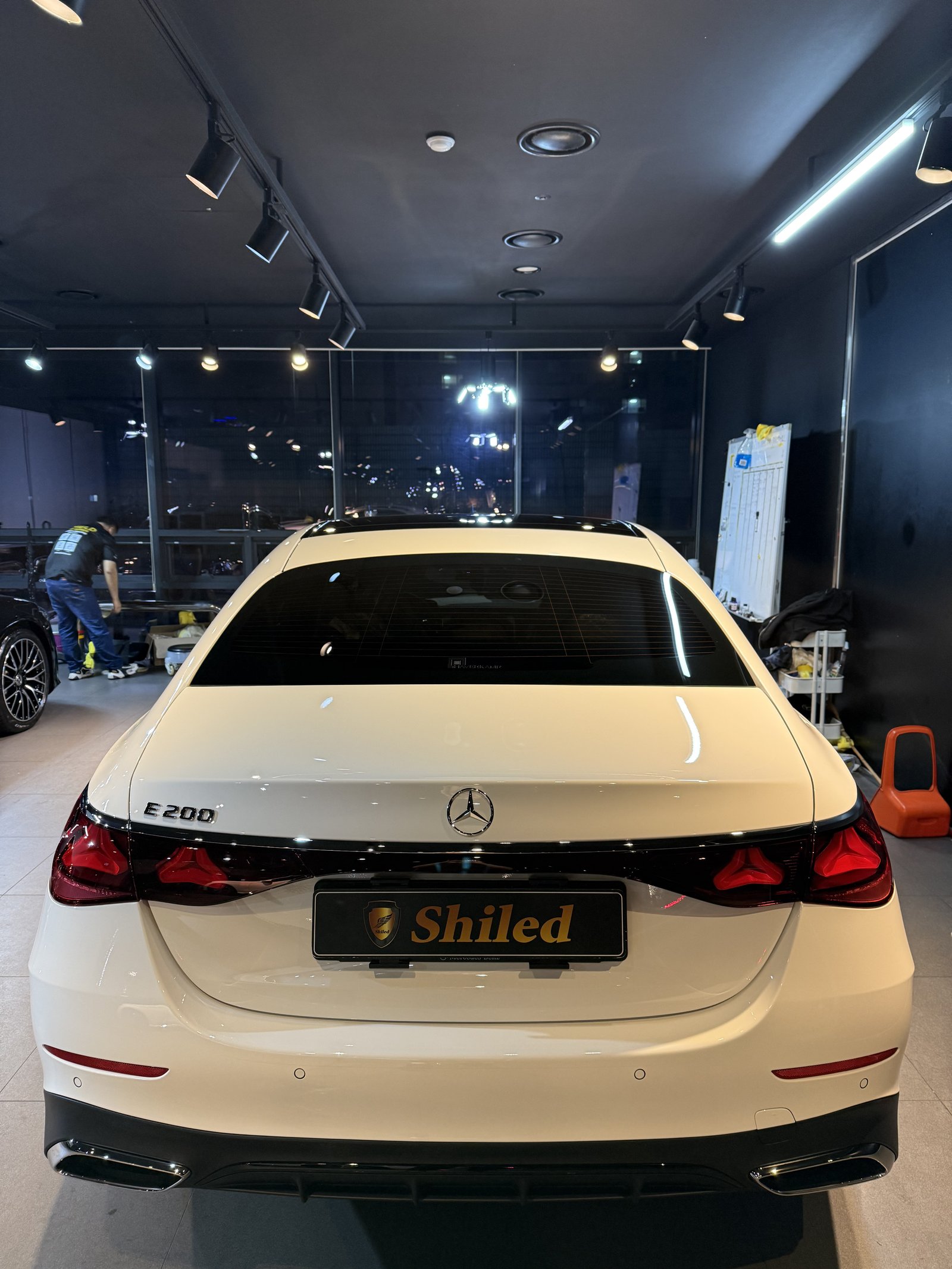E200 AMG 후면