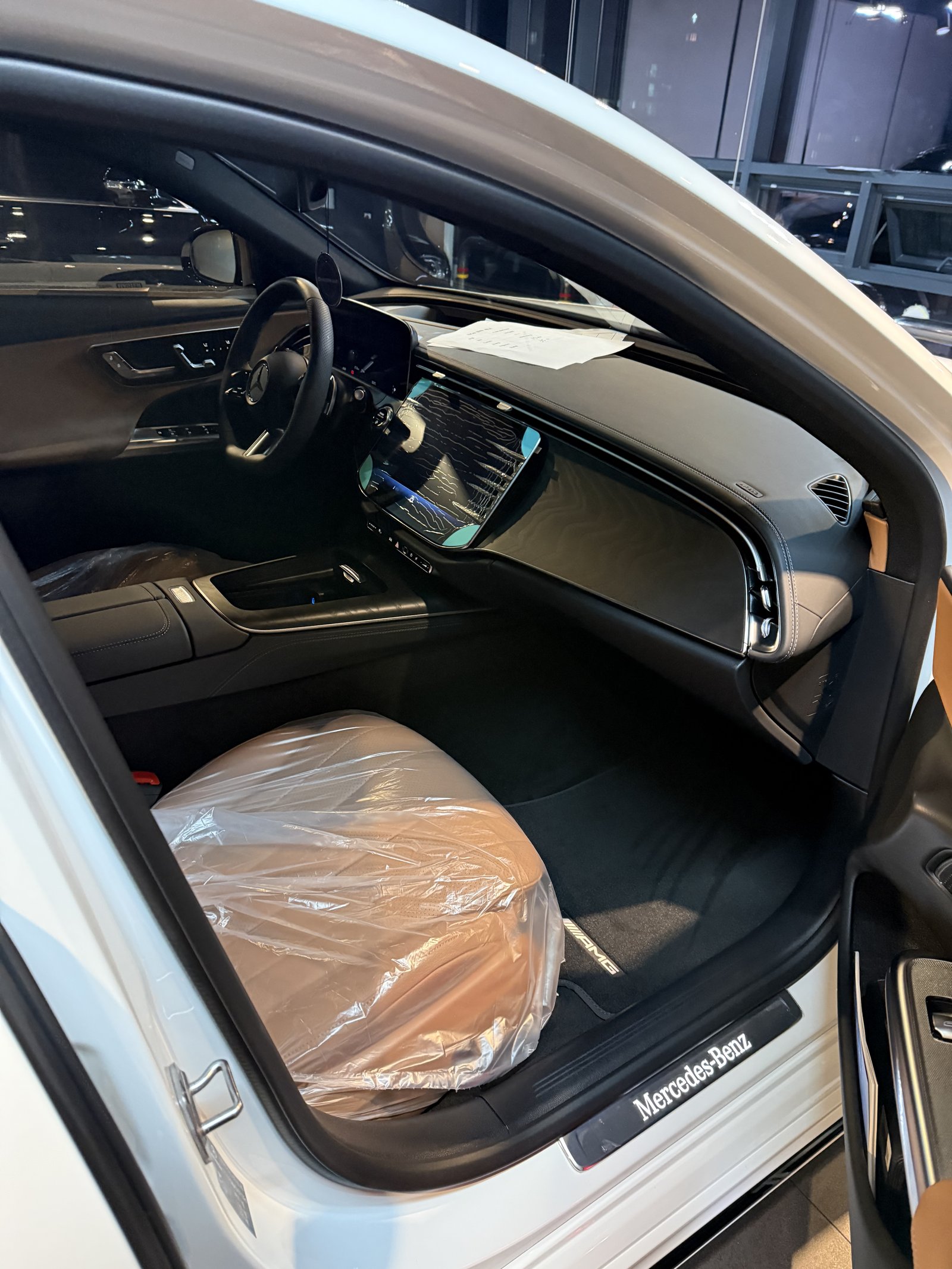 E200 AMG 실내 조수석 쪽