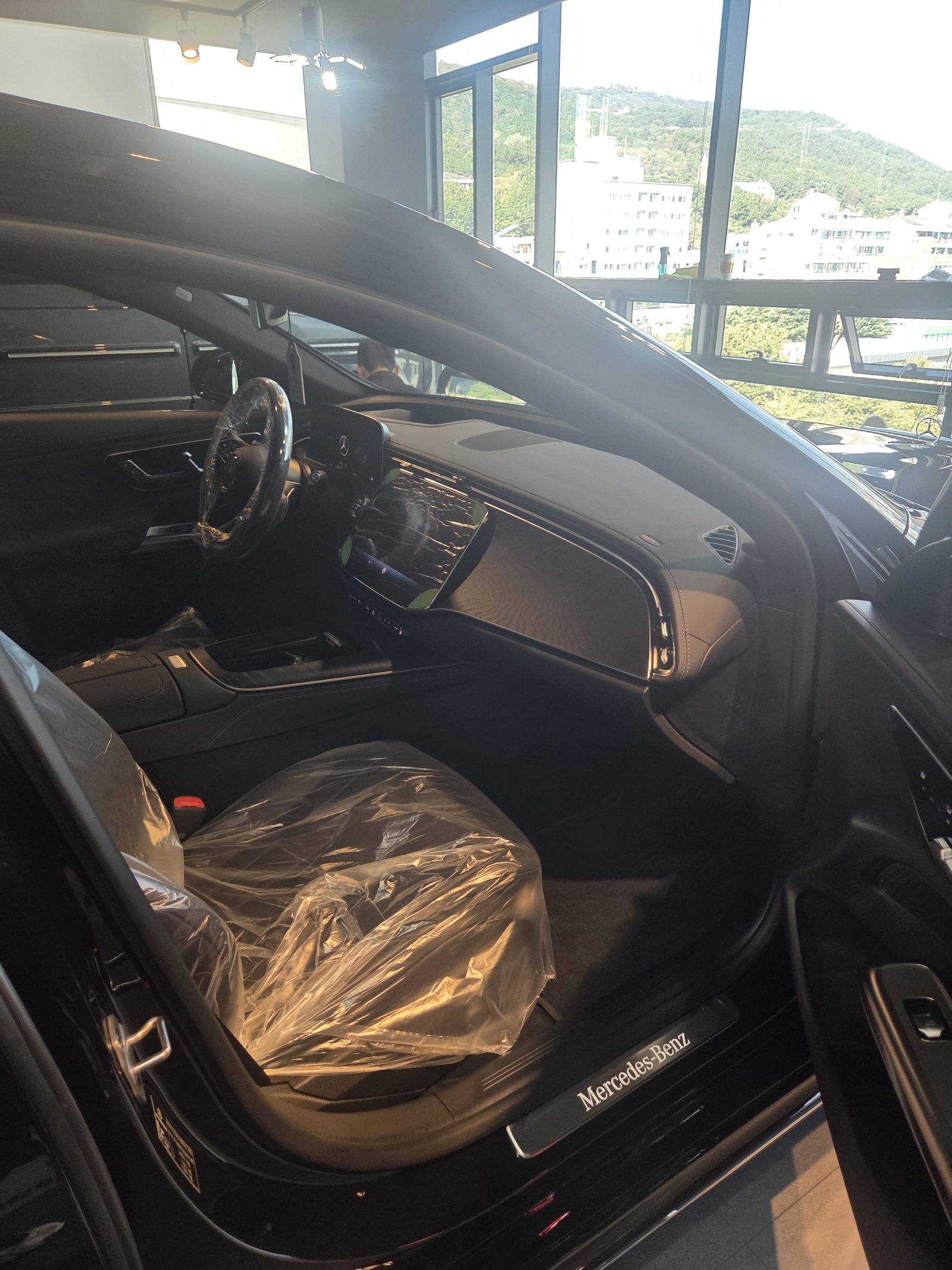 E200 EX 실내 조수석 쪽