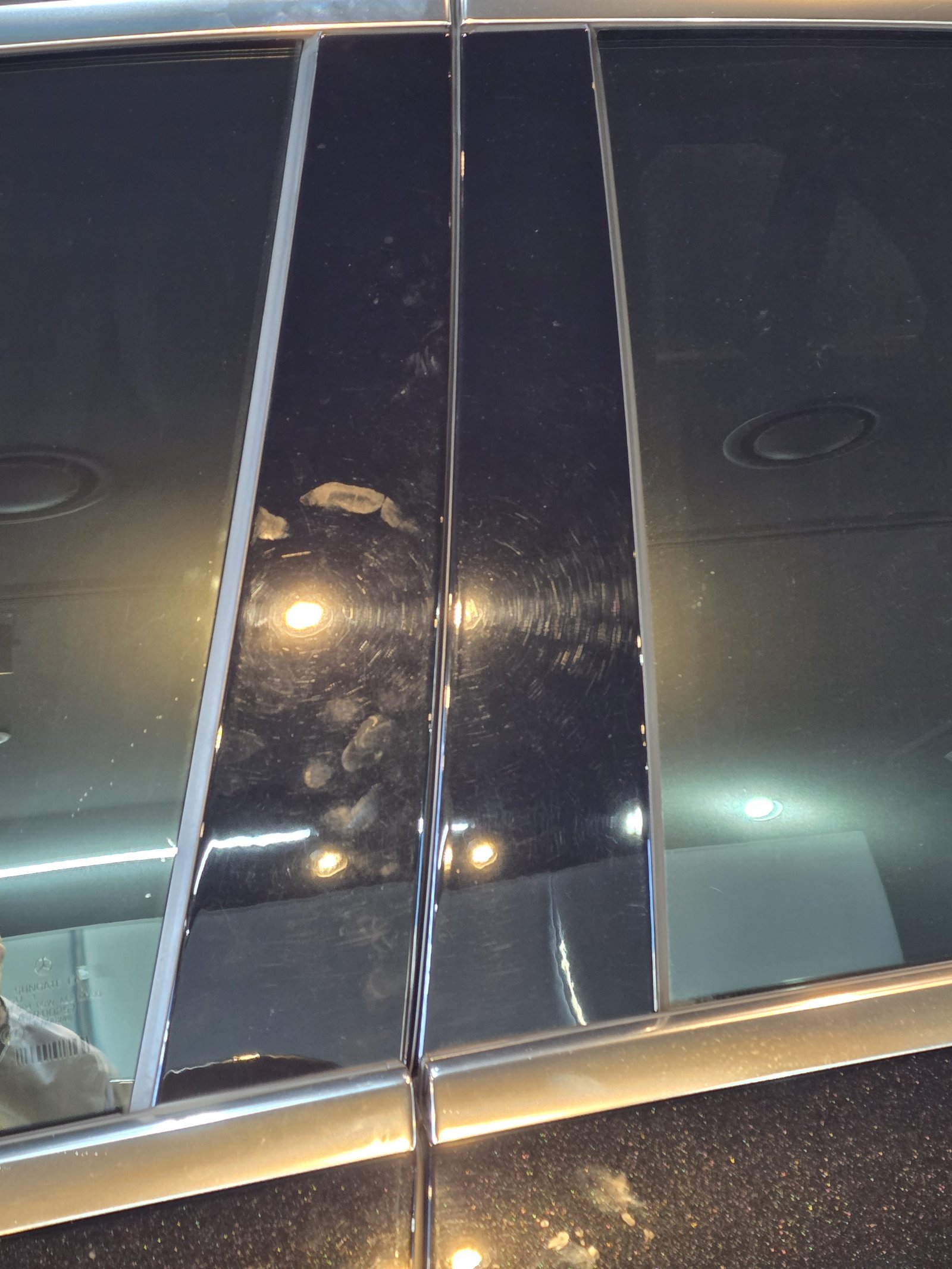벤츠 S560 반대편 필러 물자국 - 광택 전