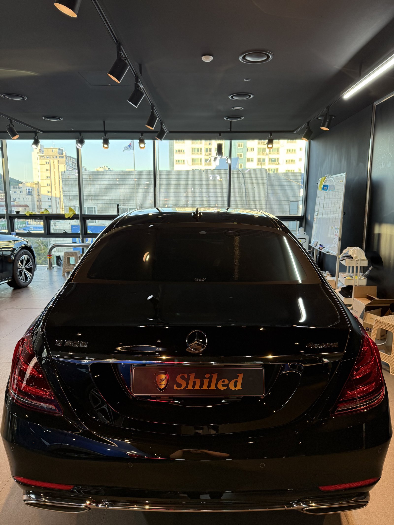 벤츠 S560 검정 후면 - 광택 후