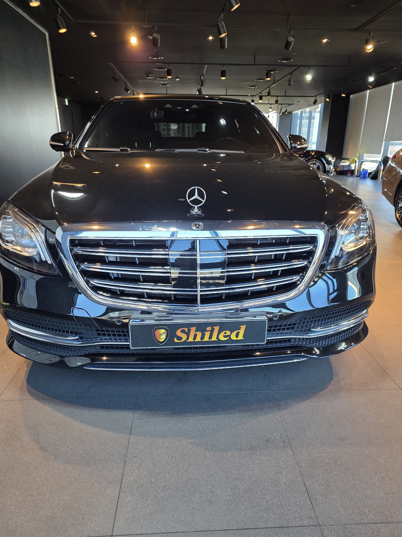 벤츠 S560 검정 광택 전 정면