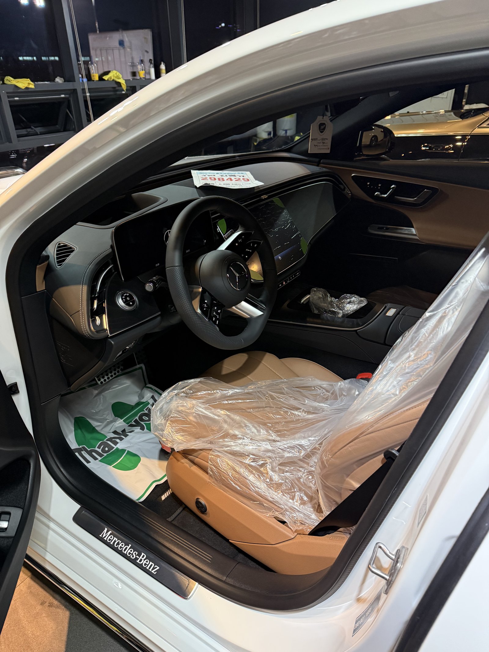 E200 AMG 베이지 실내