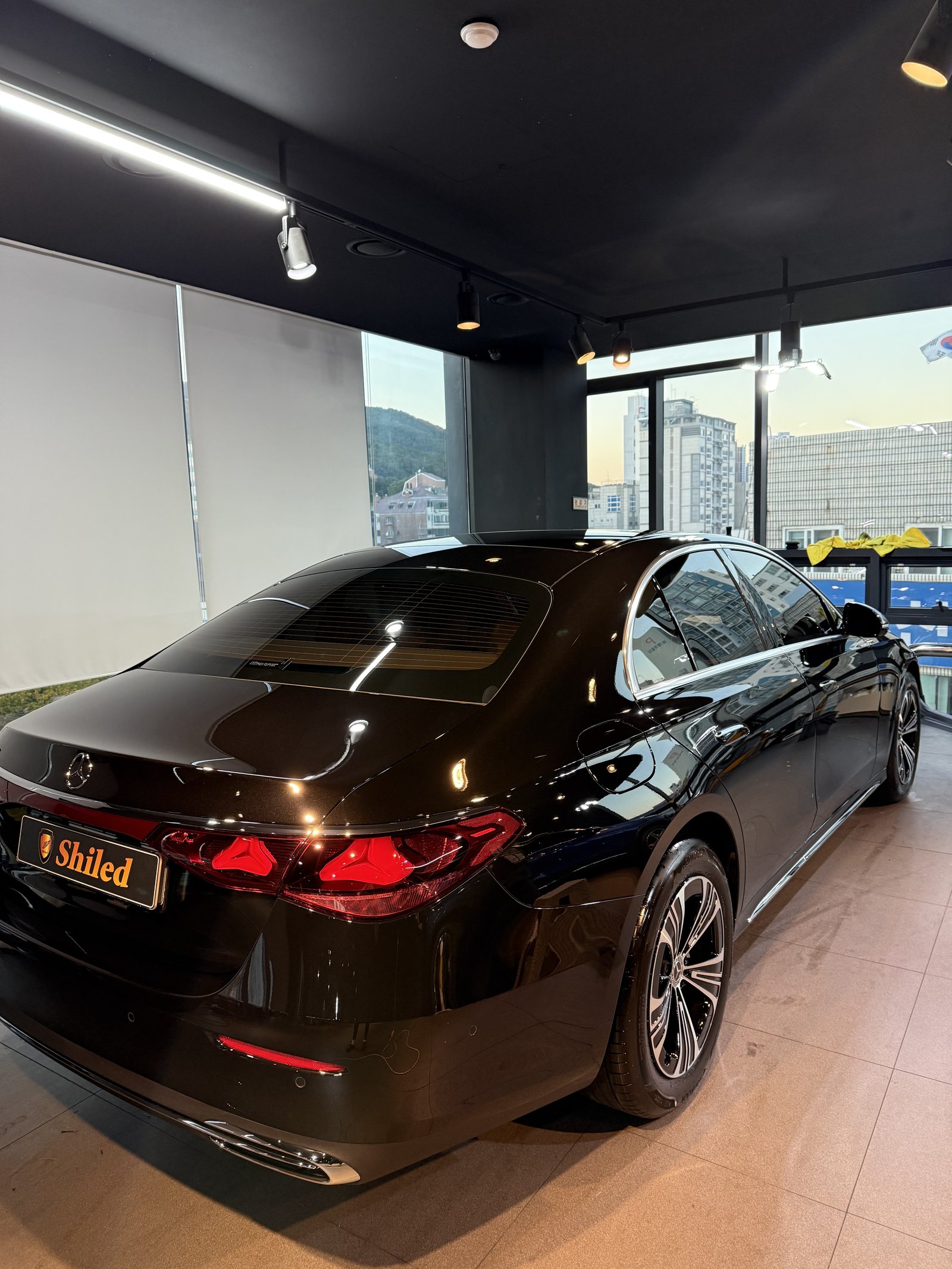 E200 EX 검정 후측면