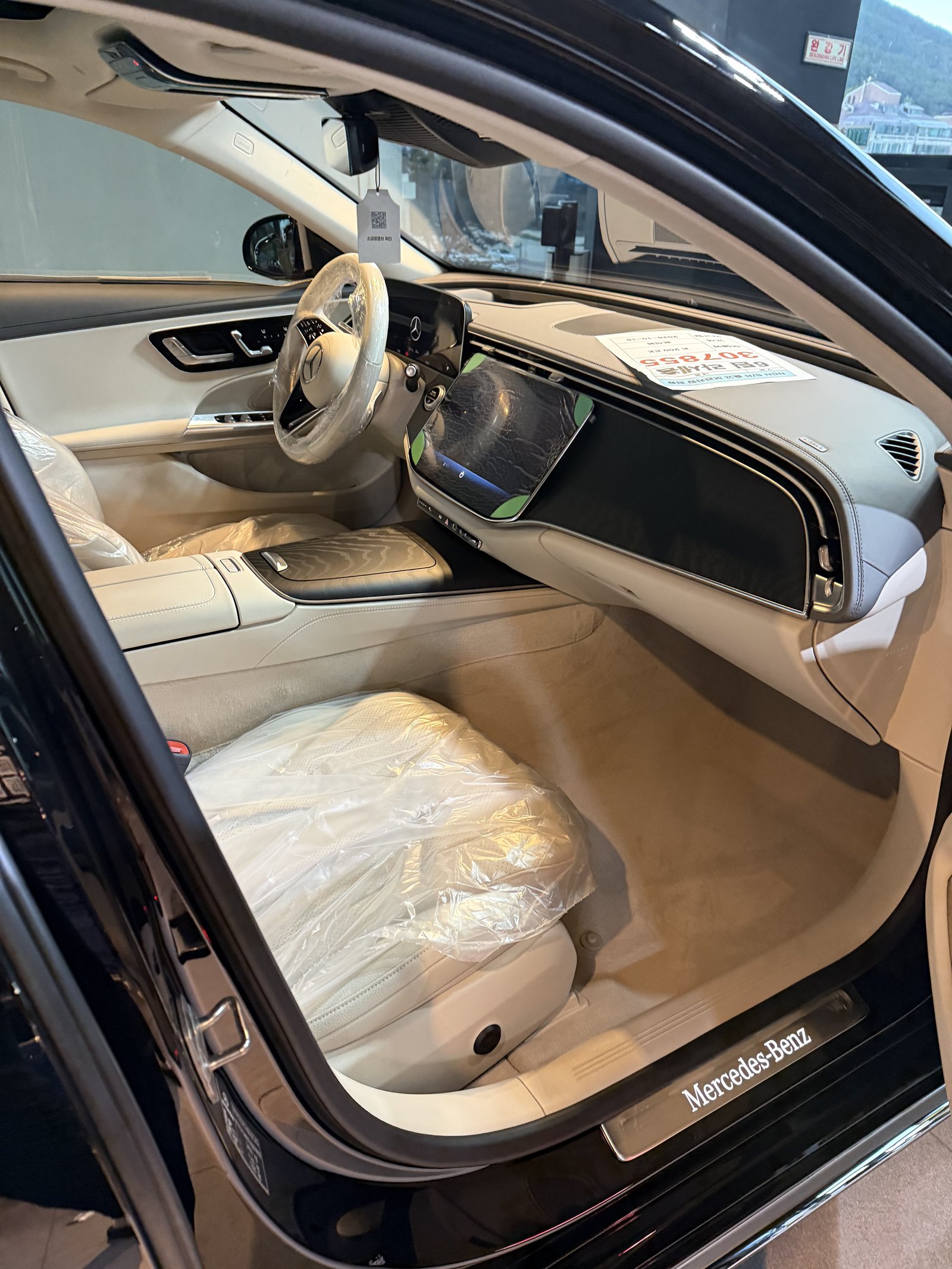 E200 EX 실내 조수석 쪽