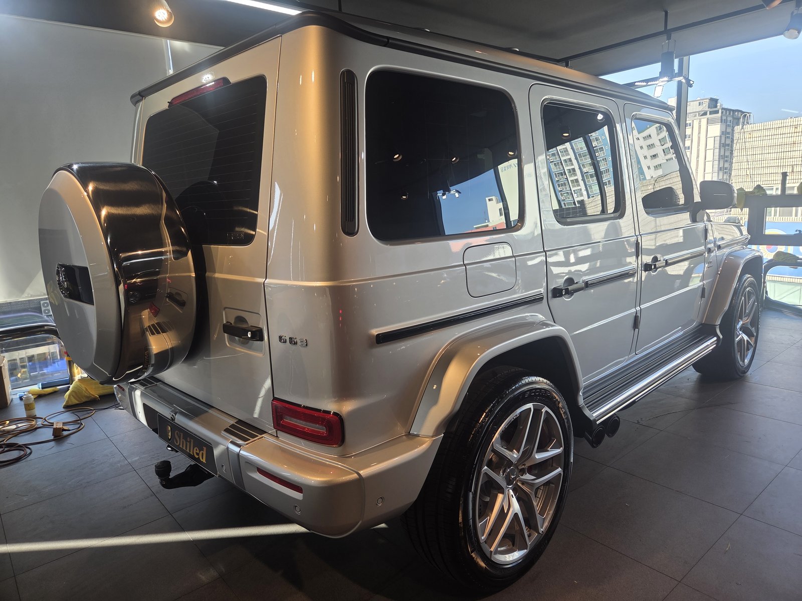 G63 실버 후측면