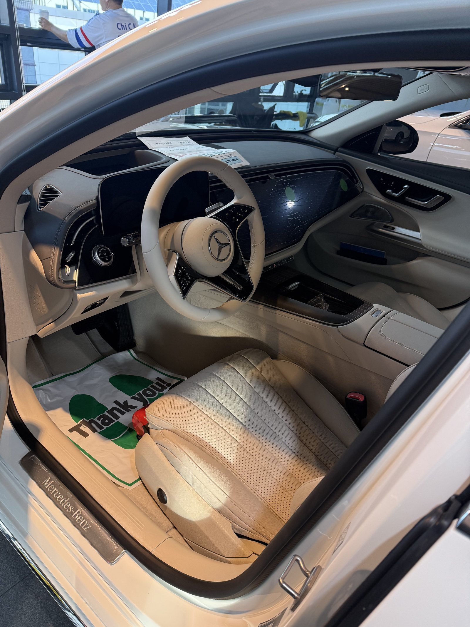 E200 EX 아이보리 실내 운전석 - 시트코팅