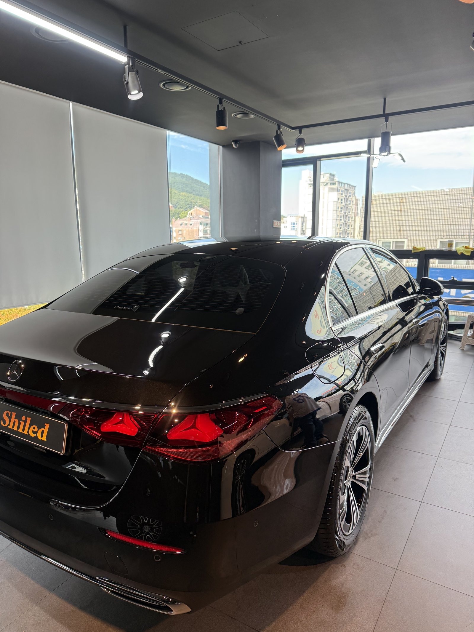 E200 EX 검정 후측면