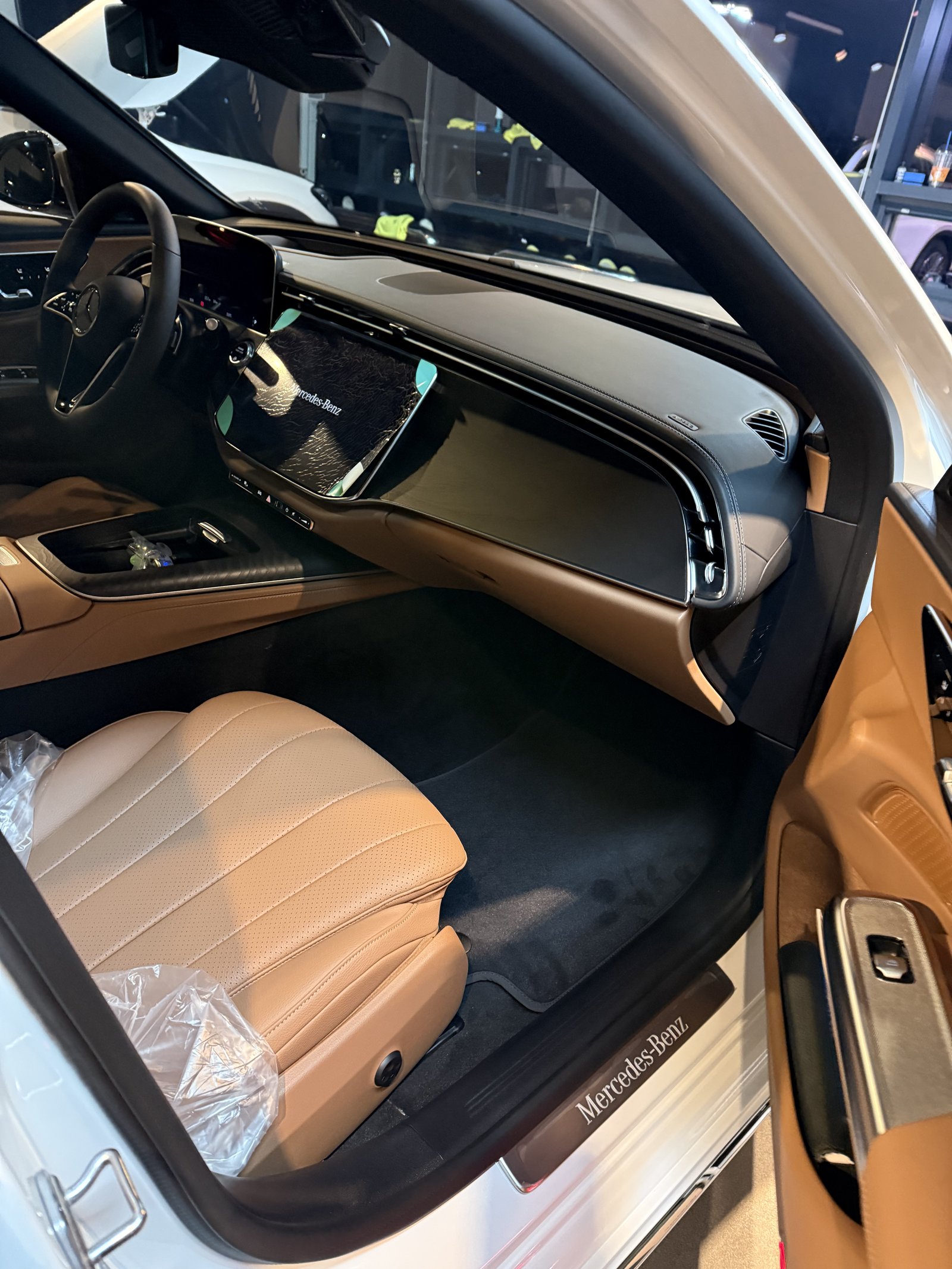 E200 EX 실내 대시보드